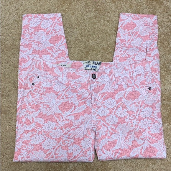 3/$35 Women’s pants - Picture 2 of 6